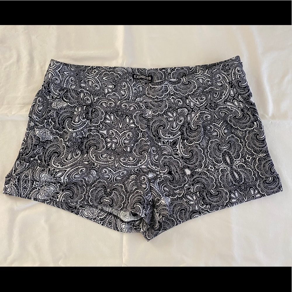 EXPRESS | Black & White Paisley Dress Shorts